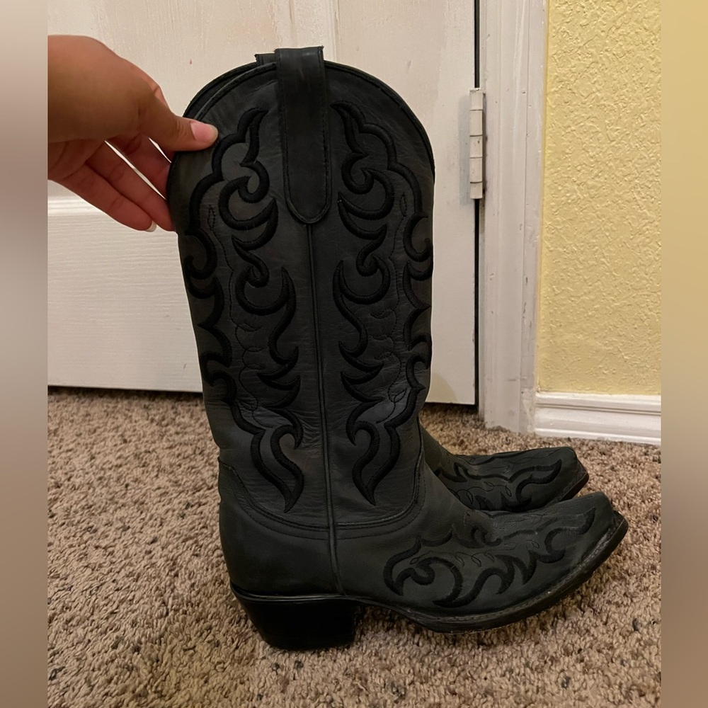Black Cavender’s Cowboy Boots